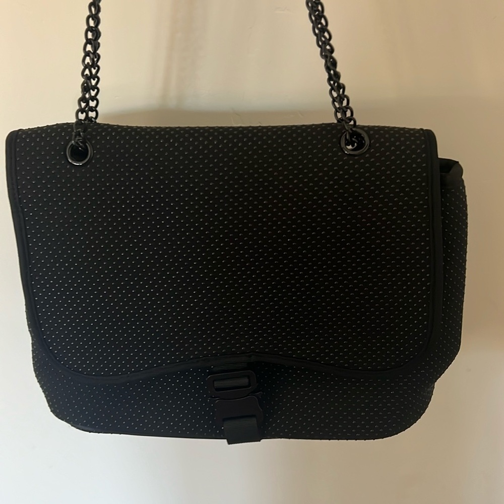 Popups Flap Crossbody - Black
